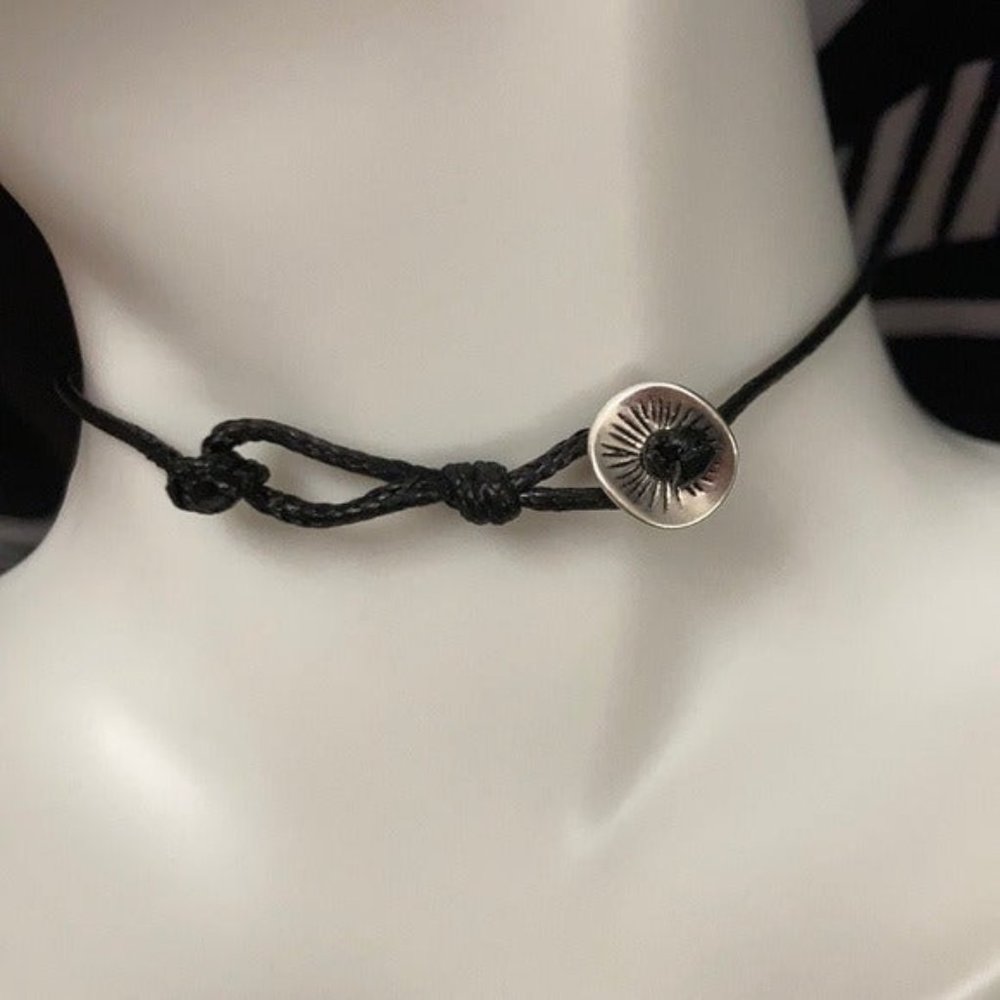 Magic Turtle ceramic button choker - Picture 3 of 10